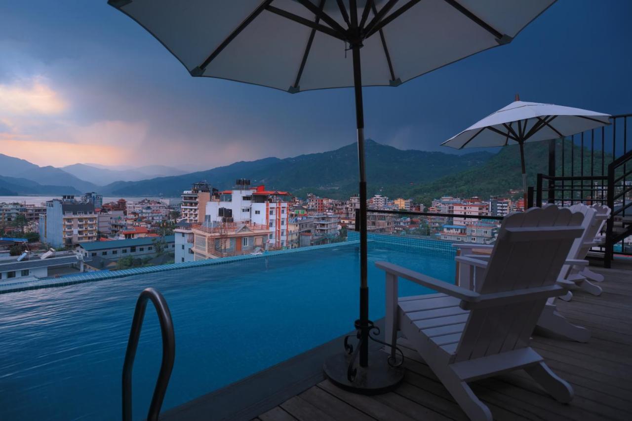 فندق Aabas Pokhara By Barahi Hospitality المظهر الخارجي الصورة